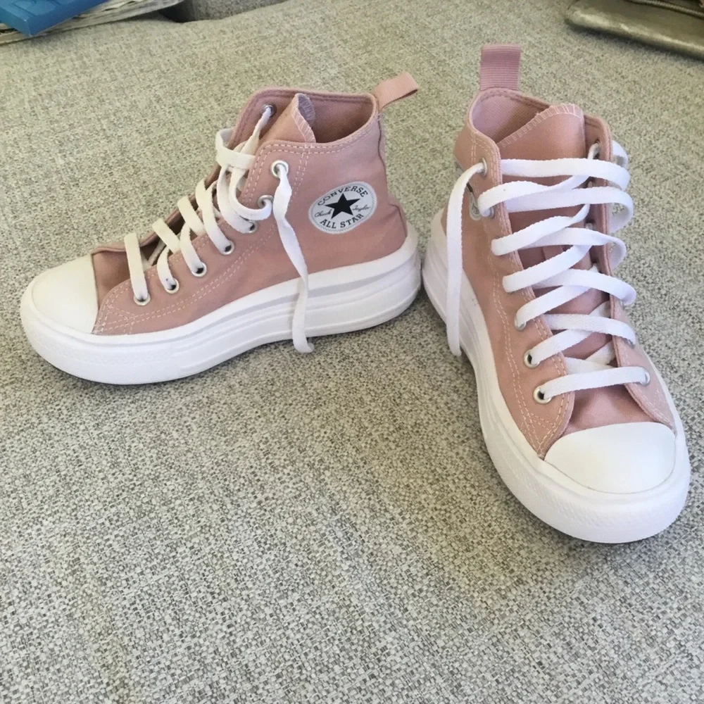 Converse Platform High Top Sneakers - Blush Pink & White